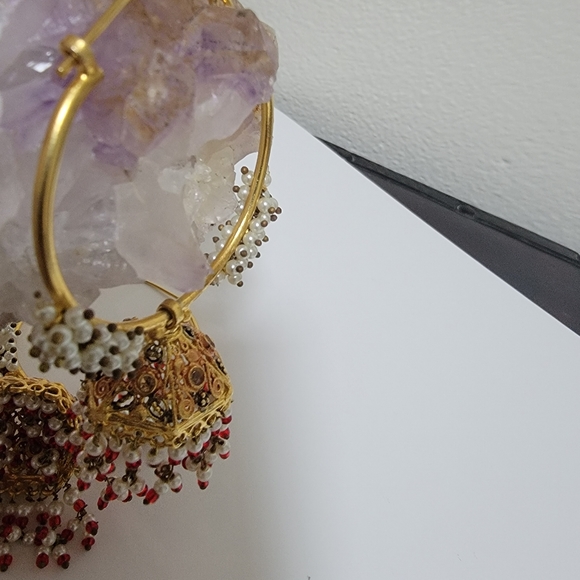 Earring - Picture 3 of 5